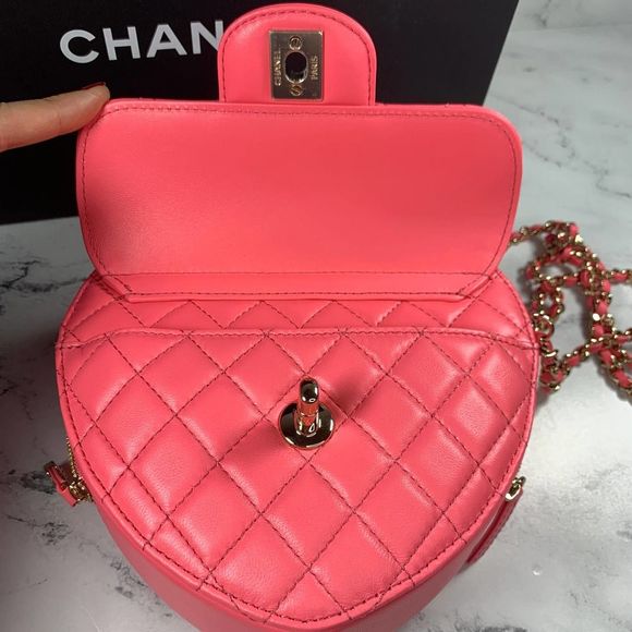 Chanel Pink Heart Bag 22S CC In Love Leather Crossbody bag NEW Authentic - Picture 7 of 15